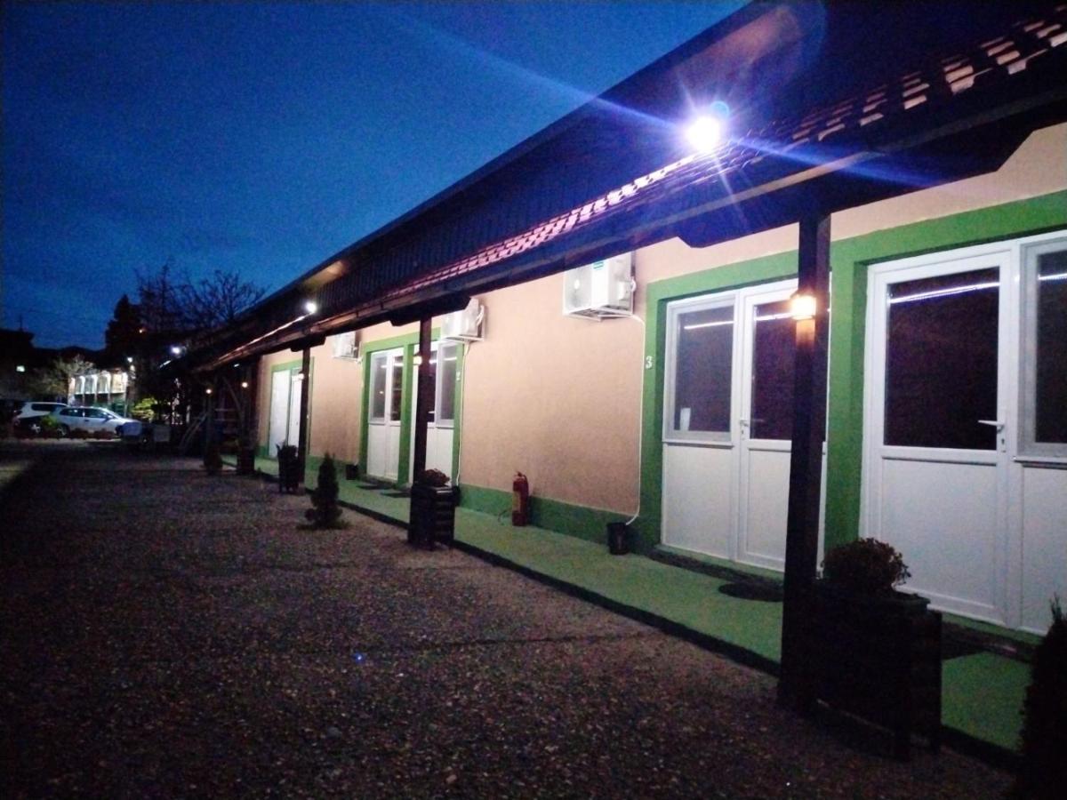 Fun Rooms Sobe Prenociste Borca Экстерьер фото